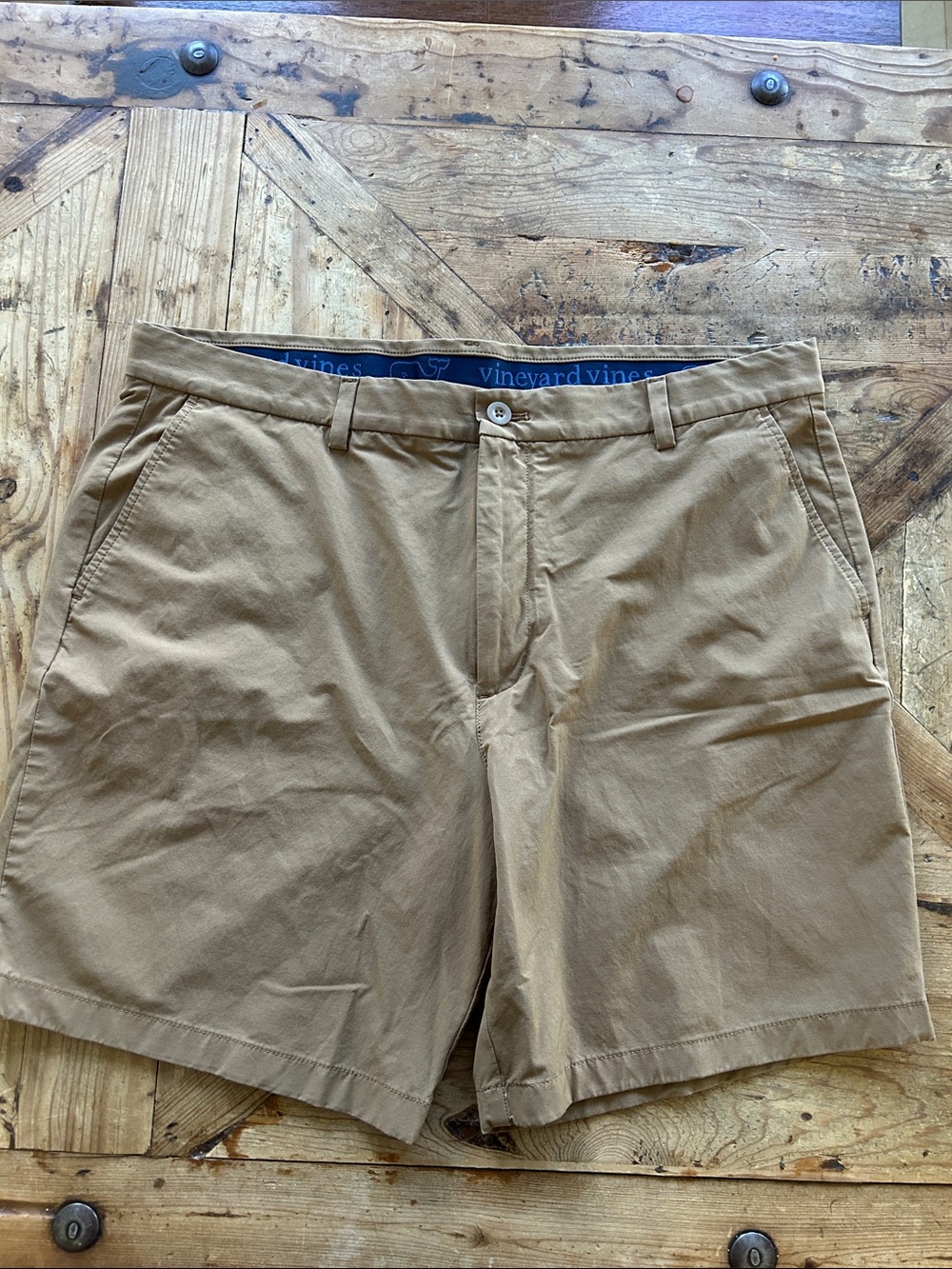 Vineyard Vines Men's Performance Khaki Flat Front Shorts sz 38